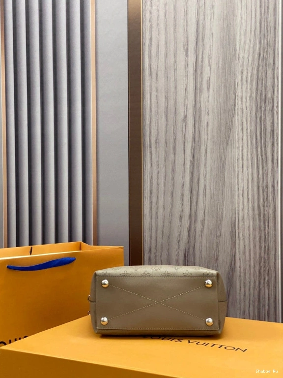 KNOT PM LOUIS VUITTON WHY 0722